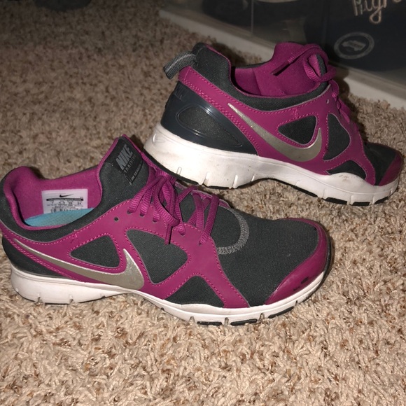 Nike’s - Picture 3 of 3